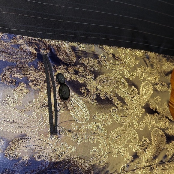 EJ Samuel Suit Jacket - Picture 10 of 10